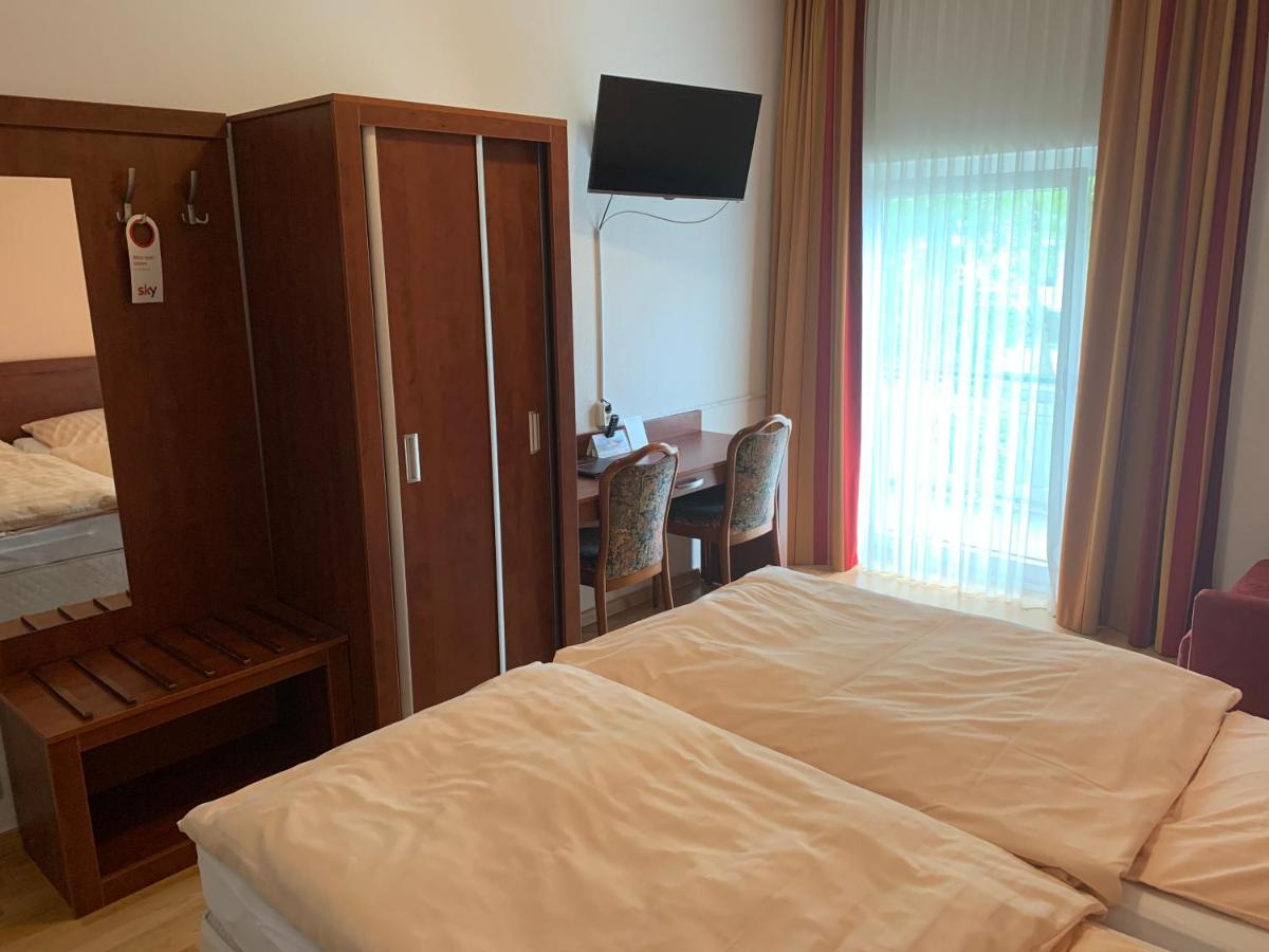 Hotel Restaurant Zur Post Wuppertal Eksteriør bilde