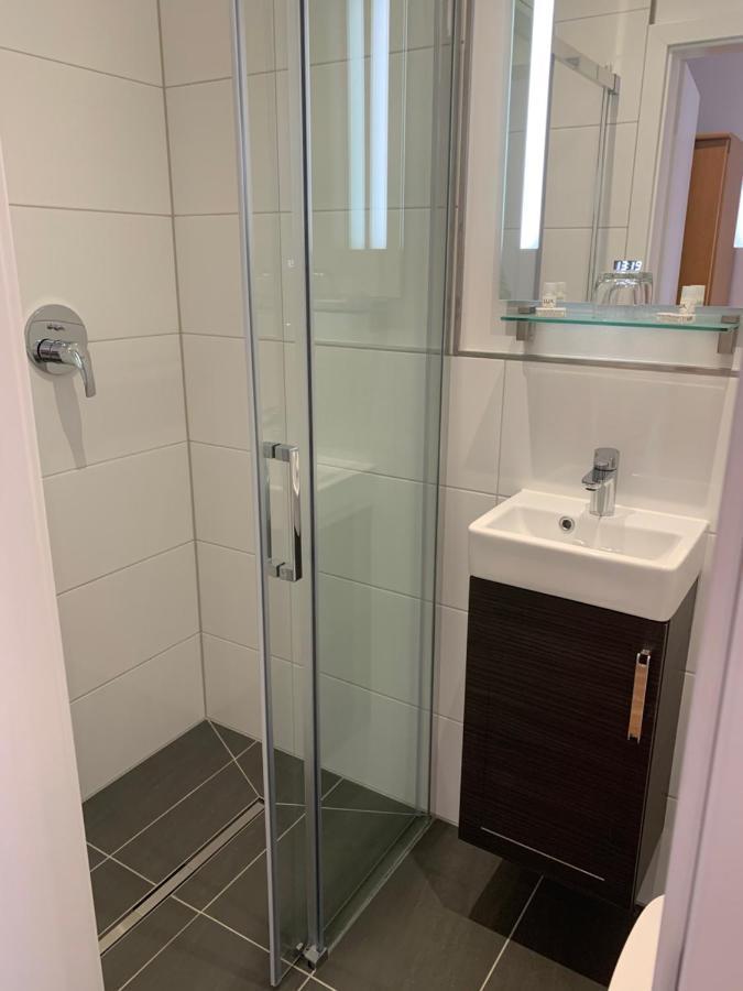 Hotel Restaurant Zur Post Wuppertal Eksteriør bilde